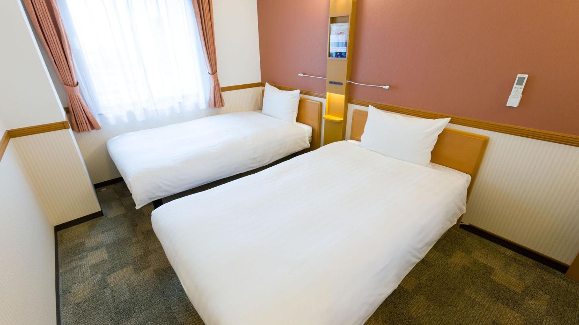 Toyoko Inn Shin-Yokohama Ekimae Honkan Room photo