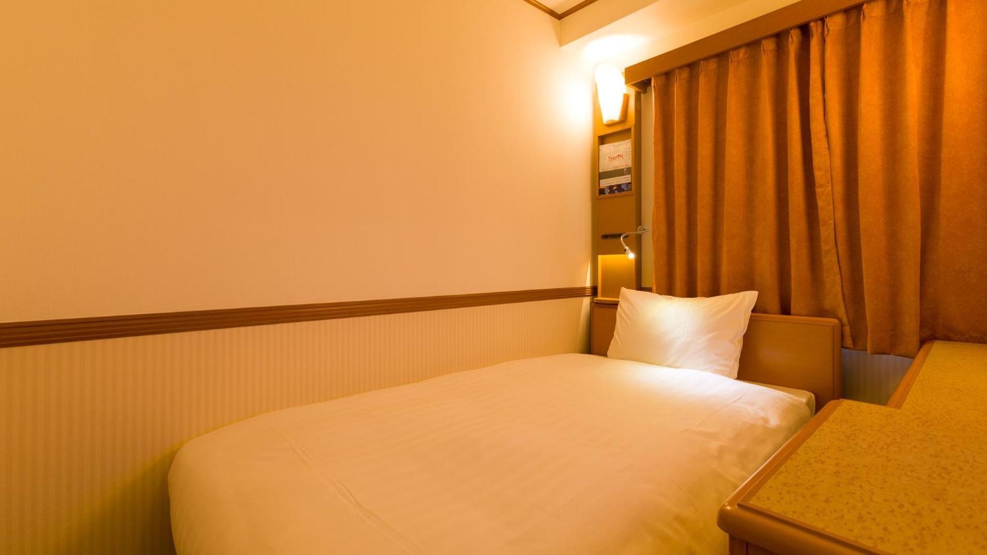 Toyoko Inn Shin-Yokohama Ekimae Honkan Room photo